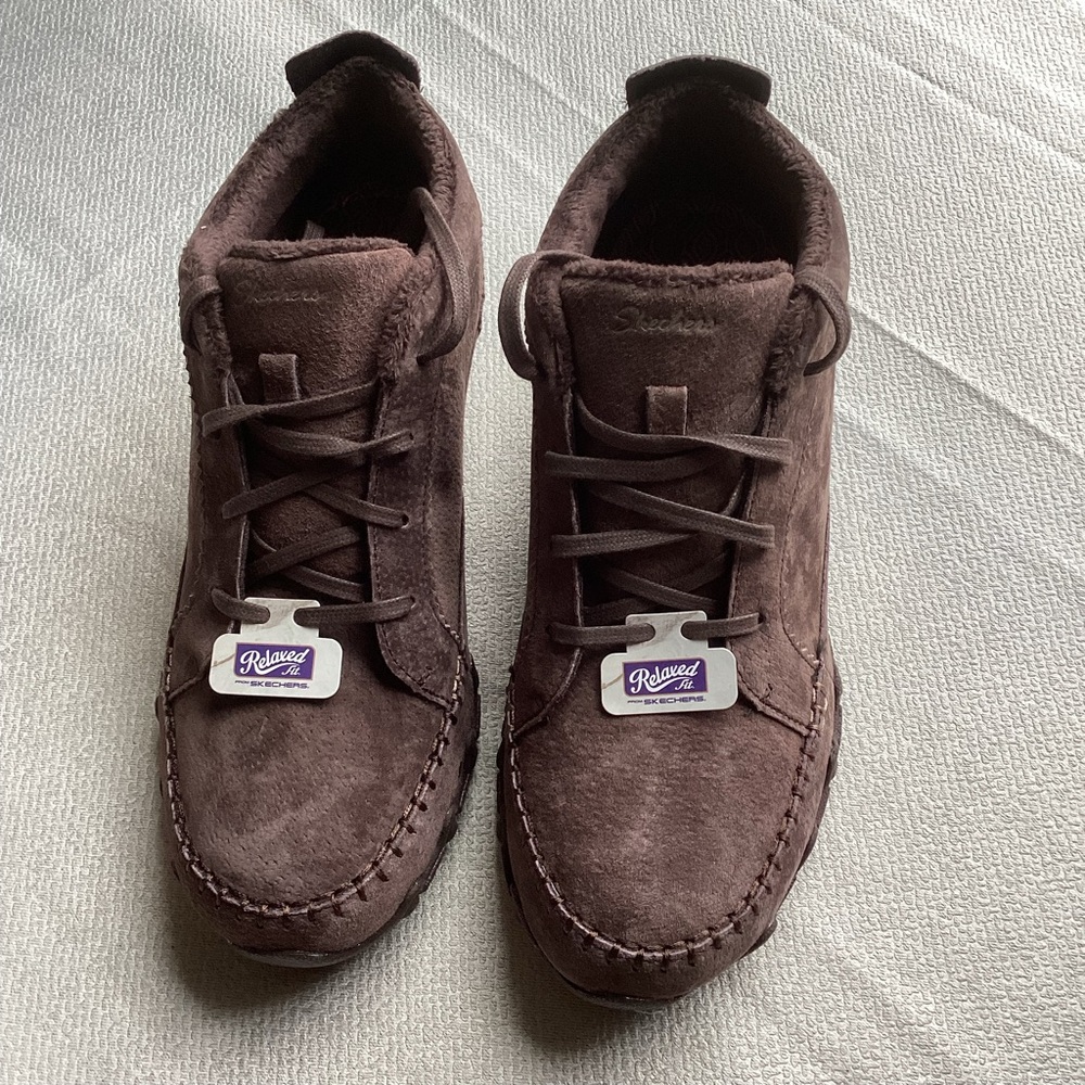 Skechers Women's Brown Ankle Booties - Picture 2 of 9